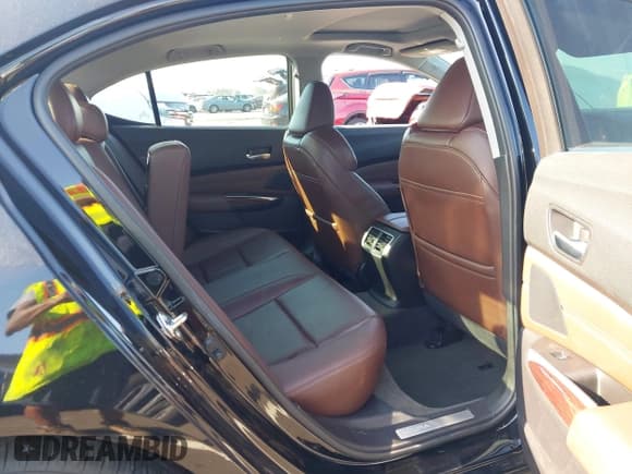 ✅ 2015 Acura TLX Technology • VIN: 19UUB2F51FA014438 • Lot: 43236559. Listed on IAAI with 139,269 mi. Free auction sales archive from the USA and detailed vehicle history report at DreamBid. Image 8.