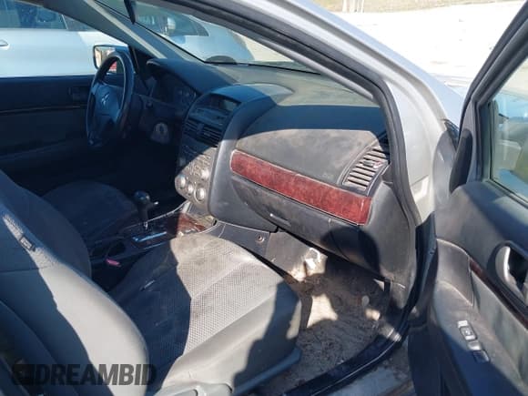 ✅ 2010 Mitsubishi Galant ES • VIN: 4A32B3FF2AE017030 • Lot: 41456003. Listed on IAAI with 285,814 mi. Free auction sales archive from the USA and detailed vehicle history report at DreamBid. Image 5.