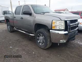 ✅ 2009 Chevrolet Silverado 2500HD LT • VIN: 1GCHK53K79F153282 • Лот: 41920389. Опубликован ранее на IAAI с пробегом 206 924 миль. Бесплатный доступ к архиву аукционных продаж из США и подробный отчёт об истории автомобиля на DreamBid. Изображение 1.