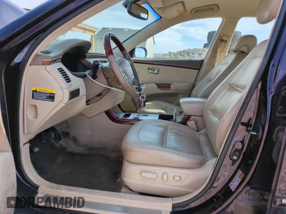 2006 Hyundai Azera SE с VIN KMHFC46F36A057974, выставлен на аукционе Copart как лот 52179905 с пробегом 142 391 миль миль и Списание • Salvage title. История ставок и продаж доступна на DreamBid. Изображение 7.