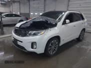 ✅ 2015 Kia Sorento SX Limited • VIN: 5XYKWDA70FG619582 • Лот: 41558289. Опубликован ранее на IAAI с пробегом 115 222 миль. Бесплатный доступ к архиву аукционных продаж из США и подробный отчёт об истории автомобиля на DreamBid. Изображение 2.