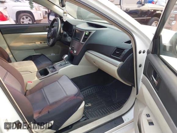 ✅ 2011 Subaru Legacy Premium • VIN: 4S3BMBC67B3261832 • Лот: 42979471. Опубликован ранее на IAAI с пробегом 179 842 миль. Бесплатный доступ к архиву аукционных продаж из США и подробный отчёт об истории автомобиля на DreamBid. Изображение 5.