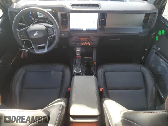 ✅ 2024 Ford Bronco Badlands • VIN: 1FMEE9BPXRLA90299 • Lot: 47808985. Listed on Copart with 2,541 mi. Free auction sales archive from the USA and detailed vehicle history report at DreamBid. Image 8.