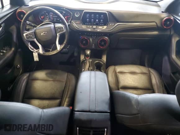 2020 Chevrolet Blazer RS z VIN 3GNKBERS0LS683651, wystawiony jako Copart lot #57659025 z przebiegiem 103 746 mil mil oraz Nie do naprawy • Non repairable. Historia ofert i sprzedaży dostępna na DreamBid. Obrazek 8.