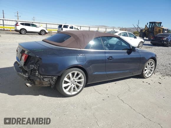 ✅ 2013 Audi A5 Premium Plus • VIN: WAULFAFH2DN017225 • Lot: 90219625. Wystawiony na Copart z przebiegiem 72 051 mil. Bezpłatny archiwum sprzedaży aukcyjnych z USA i szczegółowy raport historii pojazdu na DreamBid. Zdjęcie 3.