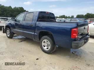 2006 Dodge Dakota ST с VIN 1D7HE28K16S505201, выставлен на аукционе Copart как лот 70400104 с пробегом 112 803 миль миль и Списание • Salvage title. История ставок и продаж доступна на DreamBid. Изображение 2.
