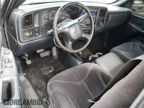 ✅ 2000 Chevrolet Silverado 1500 • VIN: 1GCEK14V7YZ230489 • Lot: 54193635. Listed on Copart with 207,536 mi. Free auction sales archive from the USA and detailed vehicle history report at DreamBid. Image 8.