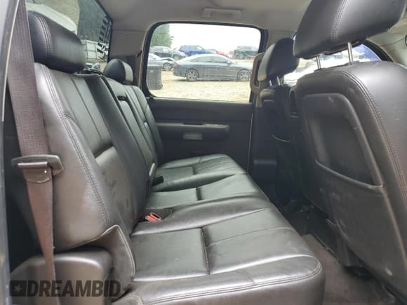 ✅ 2012 Chevrolet Silverado 2500HD LT • VIN: 1GC1KXC80CF139183 • Lot: 67720185. Wystawiony na Copart z przebiegiem Nie podano. Bezpłatny archiwum sprzedaży aukcyjnych z USA i szczegółowy raport historii pojazdu na DreamBid. Zdjęcie 10.