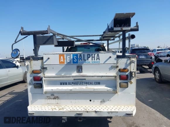 ✅ 2004 Chevrolet Silverado 1500 • VIN: 1GBHC24294E269886 • Lot: 43643647. Listed on IAAI with 198,507 mi. Free auction sales archive from the USA and detailed vehicle history report at DreamBid. Image 16.