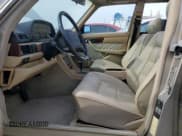 ✅ 1990 Mercedes-Benz 560 • VIN: WDBCA39E4LA548591 • Lot: 70799134. Listed on Copart with 146,323 mi. Free auction sales archive from the USA and detailed vehicle history report at DreamBid. Image 7.