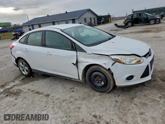 ✅ 2013 Ford Focus SE • VIN: 1FADP3F20DL177231 • Lot: 93351825. Wystawiony na Copart z przebiegiem Nie podano. Bezpłatny archiwum sprzedaży aukcyjnych z USA i szczegółowy raport historii pojazdu na DreamBid. Zdjęcie 4.