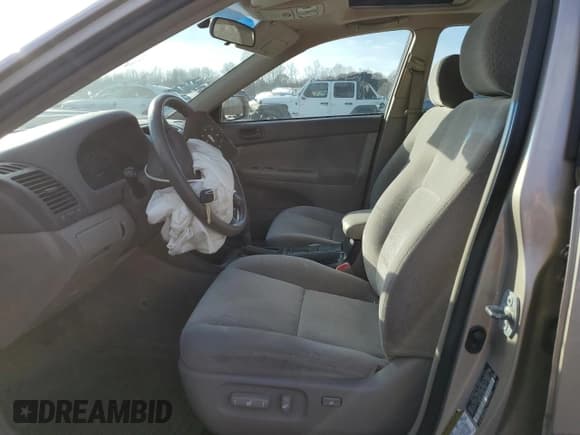 ✅ 2004 Toyota Camry SE • VIN: 4T1BE32K34U901500 • Lot: 93432095. Wystawiony na Copart z przebiegiem 194 253 mil. Bezpłatny archiwum sprzedaży aukcyjnych z USA i szczegółowy raport historii pojazdu na DreamBid. Zdjęcie 7.