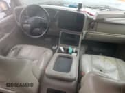 ✅ 2005 Chevrolet Suburban LT • VIN: 3GNEC16Z75G279272 • Лот: 85319404. Опубликован ранее на Copart с пробегом 248 339 миль. Бесплатный доступ к архиву аукционных продаж из США и подробный отчёт об истории автомобиля на DreamBid. Изображение 8.