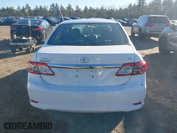 ✅ 2013 Toyota Corolla LE • VIN: 2T1BU4EE0DC105173 • Lot: 43710124. Listed on IAAI with 97,087 mi. Free auction sales archive from the USA and detailed vehicle history report at DreamBid. Image 18.