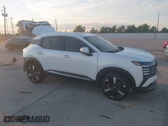 ✅ 2025 Nissan Kicks SR • VIN: 3N8AP6DC6SL392516 • Лот: 43469335. Опубликован ранее на IAAI с пробегом 10 251 миль. Бесплатный доступ к архиву аукционных продаж из США и подробный отчёт об истории автомобиля на DreamBid. Изображение 14.