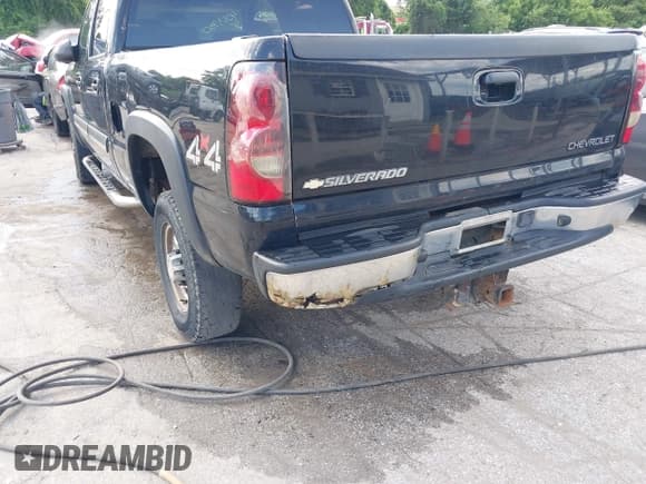 ✅ 2005 Chevrolet Silverado 2500HD LT3 • VIN: 1GCHK23G35F931582 • Лот: 42539862. Опубликован ранее на IAAI с пробегом 131 840 миль. Бесплатный доступ к архиву аукционных продаж из США и подробный отчёт об истории автомобиля на DreamBid. Изображение 6.