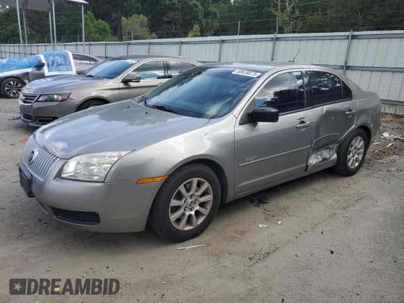 ✅ 2008 Mercury Milan • VIN: 3MEHM07178R641565 • Lot: 80630575. Wystawiony na Copart z przebiegiem 116 301 mil. Bezpłatny archiwum sprzedaży aukcyjnych z USA i szczegółowy raport historii pojazdu na DreamBid. Zdjęcie 1.