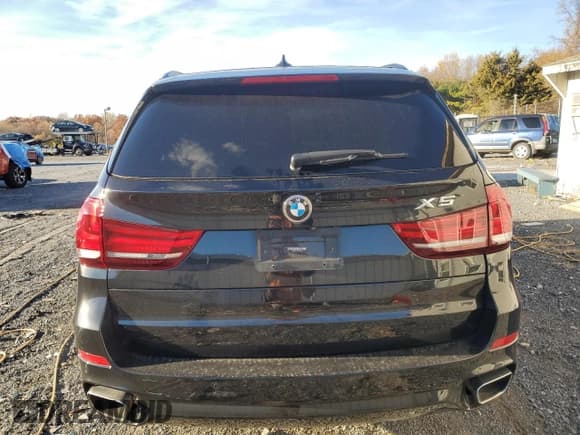 ✅ 2018 BMW X5 xDrive35i • VIN: 5UXKR0C57J0Y05886 • Лот: 91528005. Опубликован ранее на Copart с пробегом 90 449 миль. Бесплатный доступ к архиву аукционных продаж из США и подробный отчёт об истории автомобиля на DreamBid. Изображение 6.