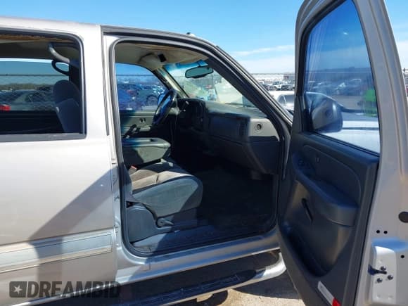 ✅ 2004 Chevrolet Silverado 2500HD LS • VIN: 1GCHC23U14F163344 • Лот: 41687719. Опубликован ранее на IAAI с пробегом Не указан. Бесплатный доступ к архиву аукционных продаж из США и подробный отчёт об истории автомобиля на DreamBid. Изображение 5.