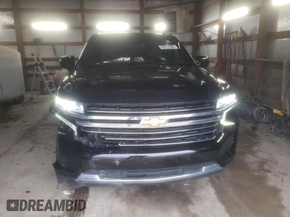 ✅ 2023 Chevrolet Suburban LT • VIN: 1GNSCCKD8PR379635 • Lot: 82086374. Wystawiony na Copart z przebiegiem 44 919 mil. Bezpłatny archiwum sprzedaży aukcyjnych z USA i szczegółowy raport historii pojazdu na DreamBid. Zdjęcie 5.
