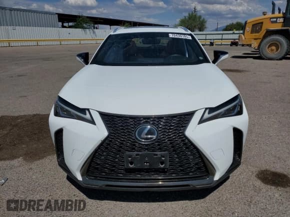 ✅ 2019 Lexus UX 200 • VIN: JTHY3JBH3K2005167 • Lot: 70430185. Listed on Copart with 32,489 mi. Free auction sales archive from the USA and detailed vehicle history report at DreamBid. Image 5.