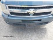 ✅ 2007 Chevrolet Silverado 1500 • VIN: 2GCFC13Y971660819 • Lot: 42157174. Wystawiony na IAAI z przebiegiem 480 357 mil. Bezpłatny archiwum sprzedaży aukcyjnych z USA i szczegółowy raport historii pojazdu na DreamBid. Zdjęcie 6.
