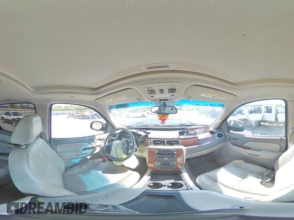 ✅ 2007 Chevrolet Suburban LT • VIN: 3GNFC16J17G146606 • Lot: 63816124. Wystawiony na Copart z przebiegiem Nie podano. Bezpłatny archiwum sprzedaży aukcyjnych z USA i szczegółowy raport historii pojazdu na DreamBid. Zdjęcie 13.