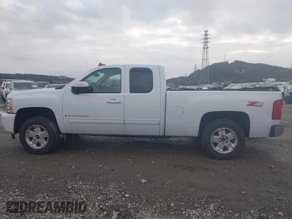 ✅ 2009 Chevrolet Silverado 1500 • VIN: 2GCEK390491107199 • Lot: 40873335. Listed on IAAI with 129,417 mi. Free auction sales archive from the USA and detailed vehicle history report at DreamBid. Image 14.