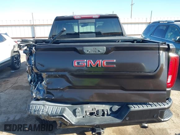 ✅ 2019 GMC Sierra 1500 SLT • VIN: 1GTU9DED8KZ175458 • Lot: 43456572. Listed on IAAI with 151,391 mi. Free auction sales archive from the USA and detailed vehicle history report at DreamBid. Image 16.