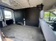 ✅ 2019 Ford Transit • VIN: 1FTYR1CM8KKB14171 • Lot: 60481215. Wystawiony na Copart z przebiegiem 151 113 mil. Bezpłatny archiwum sprzedaży aukcyjnych z USA i szczegółowy raport historii pojazdu na DreamBid. Zdjęcie 6.