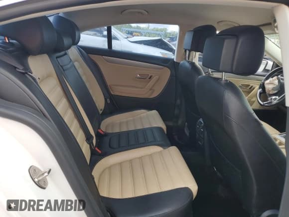 ✅ 2015 Volkswagen CC Sport • VIN: WVWBN7AN6FE821323 • Lot: 58601535. Wystawiony na Copart z przebiegiem 107 035 mil. Bezpłatny archiwum sprzedaży aukcyjnych z USA i szczegółowy raport historii pojazdu na DreamBid. Zdjęcie 10.