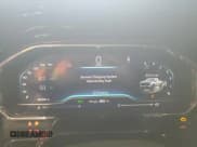 ✅ 2022 Chevrolet Silverado 1500 LT Trail Boss • VIN: 3GCUDFED3NG613754 • Lot: 63392535. Wystawiony na Copart z przebiegiem 28 408 mil. Bezpłatny archiwum sprzedaży aukcyjnych z USA i szczegółowy raport historii pojazdu na DreamBid. Zdjęcie 9.