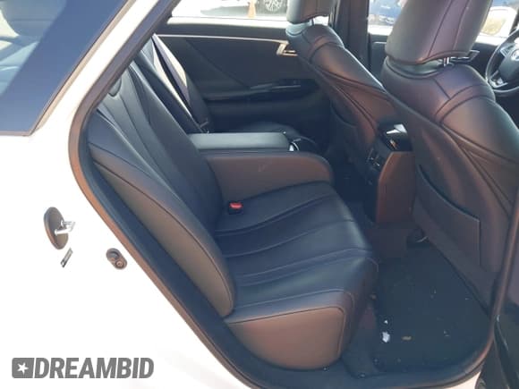 ✅ 2020 Toyota Mirai • VIN: JTDBVRBD2LA008212 • Lot: 41759883. Wystawiony na IAAI z przebiegiem 41 052 mil. Bezpłatny archiwum sprzedaży aukcyjnych z USA i szczegółowy raport historii pojazdu na DreamBid. Zdjęcie 8.