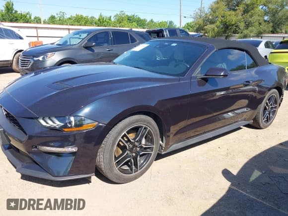 ✅ 2022 Ford Mustang EcoBoost • VIN: 1FATP8UH5N5133246 • Лот: 42238956. Опубликован ранее на IAAI с пробегом 45 472 миль. Бесплатный доступ к архиву аукционных продаж из США и подробный отчёт об истории автомобиля на DreamBid. Изображение 2.