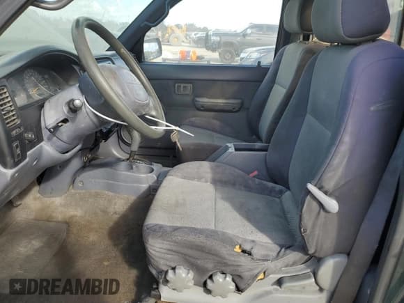 ✅ 1999 Toyota Tacoma PreRunner • VIN: 4TANM92N0XZ458484 • Lot: 86821585. Listed on Copart with Not provided. Free auction sales archive from the USA and detailed vehicle history report at DreamBid. Image 7.