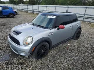 2009 MINI Hardtop S с VIN WMWMF73549TW81448, выставлен на аукционе Copart как лот 82073805 с пробегом 145 694 миль миль и Списание • Salvage title. История ставок и продаж доступна на DreamBid. Изображение 1.