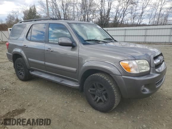 ✅ 2005 Toyota Sequoia SR5 • VIN: 5TDBT44A45S253725 • Lot: 92797745. Wystawiony na Copart z przebiegiem 292 859 mil. Bezpłatny archiwum sprzedaży aukcyjnych z USA i szczegółowy raport historii pojazdu na DreamBid. Zdjęcie 4.