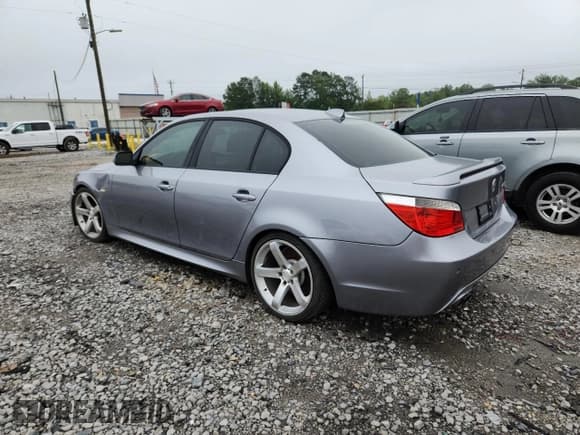 ✅ 2006 BMW 5 Series 550i • VIN: WBANB53576CP02941 • Лот: 61995605. Опубликован ранее на Copart с пробегом Не указан. Бесплатный доступ к архиву аукционных продаж из США и подробный отчёт об истории автомобиля на DreamBid. Изображение 2.