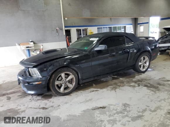 ✅ 2007 Ford Mustang GT Deluxe • VIN: 1ZVFT85H475281342 • Лот: 80703495. Опубликован ранее на Copart с пробегом Не указан. Бесплатный доступ к архиву аукционных продаж из США и подробный отчёт об истории автомобиля на DreamBid. Изображение 1.