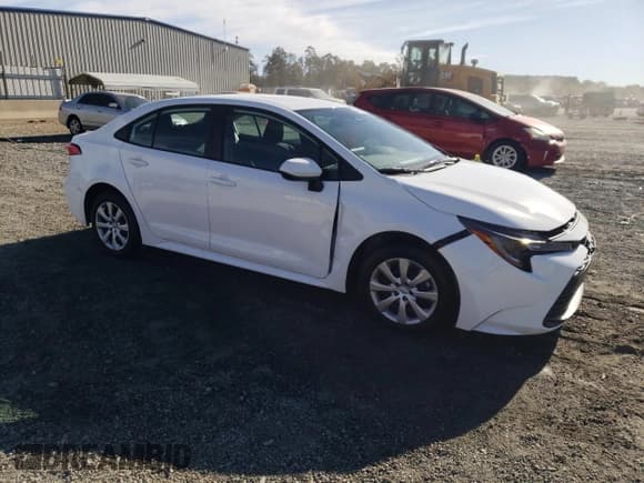 ✅ 2026 Toyota Corolla LE • VIN: 5YFB4MDE2TP371407 • Лот: 89853715. Опубликован ранее на Copart с пробегом 21 миль. Бесплатный доступ к архиву аукционных продаж из США и подробный отчёт об истории автомобиля на DreamBid. Изображение 4.