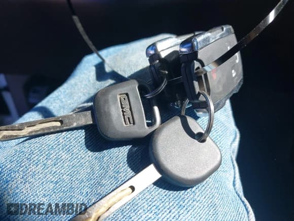 ✅ 2014 GMC Sierra 1500 SLT • VIN: 3GTU2VEC0EG472505 • Lot: 43461657. Listed on IAAI with 85,554 mi. Free auction sales archive from the USA and detailed vehicle history report at DreamBid. Image 11.