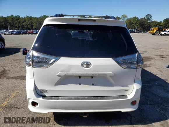 ✅ 2015 Toyota Sienna SE • VIN: 5TDXK3DC9FS648666 • Lot: 92386635. Listed on Copart with 188,273 mi. Free auction sales archive from the USA and detailed vehicle history report at DreamBid. Image 6.