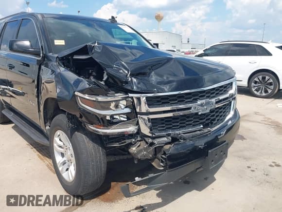✅ 2020 Chevrolet Tahoe LT • VIN: 1GNSCBKCXLR299233 • Lot: 43131742. Wystawiony na IAAI z przebiegiem 77 843 mil. Bezpłatny archiwum sprzedaży aukcyjnych z USA i szczegółowy raport historii pojazdu na DreamBid. Zdjęcie 6.