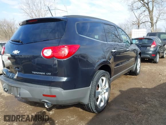 ✅ 2010 Chevrolet Traverse LTZ • VIN: 1GNLRHED7AJ236676 • Лот: 41794975. Опубликован ранее на IAAI с пробегом 78 739 миль. Бесплатный доступ к архиву аукционных продаж из США и подробный отчёт об истории автомобиля на DreamBid. Изображение 4.