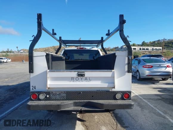 ✅ 2007 Chevrolet Silverado 1500 • VIN: 1GBHC29D37E134322 • Лот: 41794042. Опубликован ранее на IAAI с пробегом 206 020 миль. Бесплатный доступ к архиву аукционных продаж из США и подробный отчёт об истории автомобиля на DreamBid. Изображение 16.