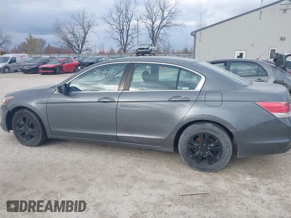 ✅ 2009 Honda Accord LX-P • VIN: 1HGCP26489A187849 • Lot: 43781190. Listed on IAAI with Not provided. Free auction sales archive from the USA and detailed vehicle history report at DreamBid. Image 3.