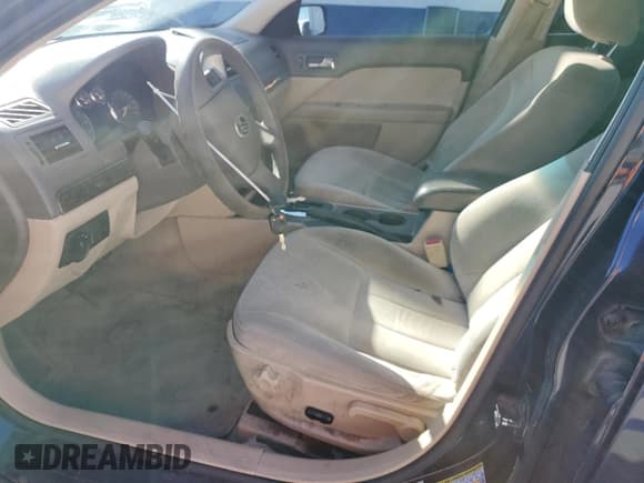 ✅ 2009 Mercury Milan • VIN: 3MEHM07Z69R631097 • Lot: 85422475. Listed on Copart with 170,931 mi. Free auction sales archive from the USA and detailed vehicle history report at DreamBid. Image 7.