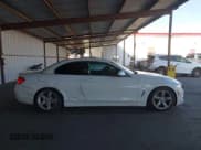 ✅ 2015 BMW 4 Series 428i • VIN: WBA3V7C58F5A24265 • Lot: 43418355. Wystawiony na IAAI z przebiegiem 99 358 mil. Bezpłatny archiwum sprzedaży aukcyjnych z USA i szczegółowy raport historii pojazdu na DreamBid. Zdjęcie 13.