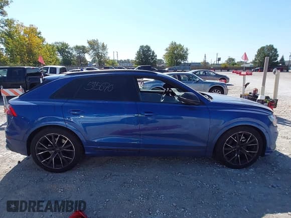 ✅ 2023 Audi SQ8 Premium Plus • VIN: WA1AWBF11PD034802 • Lot: 43318547. Listed on IAAI with 7,575 mi. Free auction sales archive from the USA and detailed vehicle history report at DreamBid. Image 13.