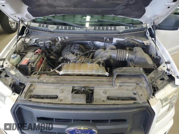 ✅ 2016 Ford F-150 XL • VIN: 1FTMF1E8XGFA81195 • Lot: 86632435. Wystawiony na Copart z przebiegiem 85 162 mil. Bezpłatny archiwum sprzedaży aukcyjnych z USA i szczegółowy raport historii pojazdu na DreamBid. Zdjęcie 11.